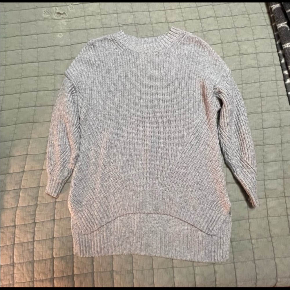 American Eagle Outfitters Light Gray Crew Neck Sweater